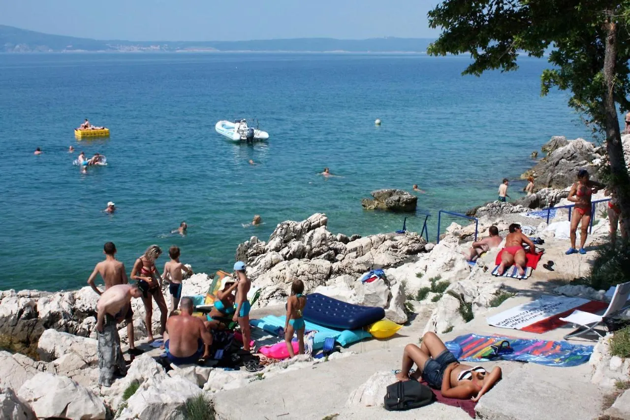 Apartment Novi Vinodolski 16998B 0*,  Croatia