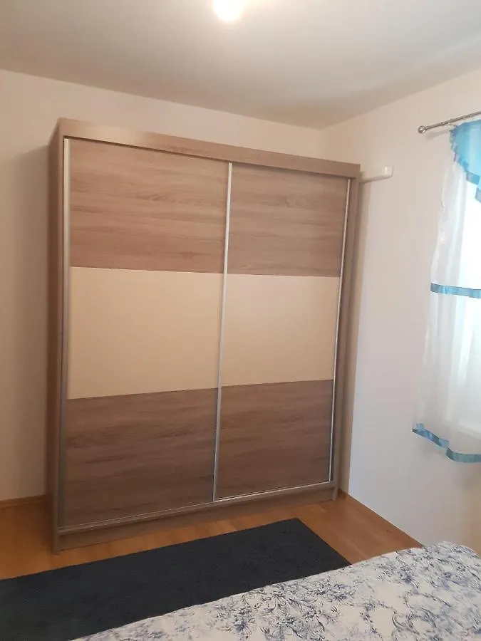 Apartment Novi Vinodolski 16998B